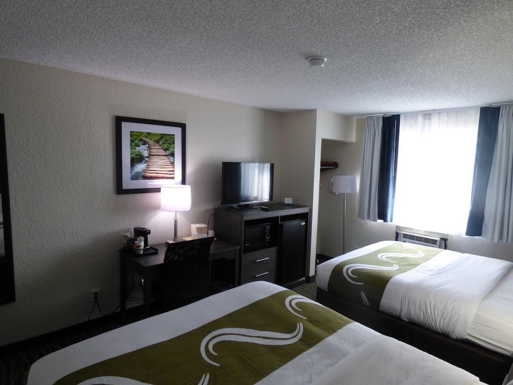 Quality Inn & Suites Leesburg Chain Of Lakes Экстерьер фото
