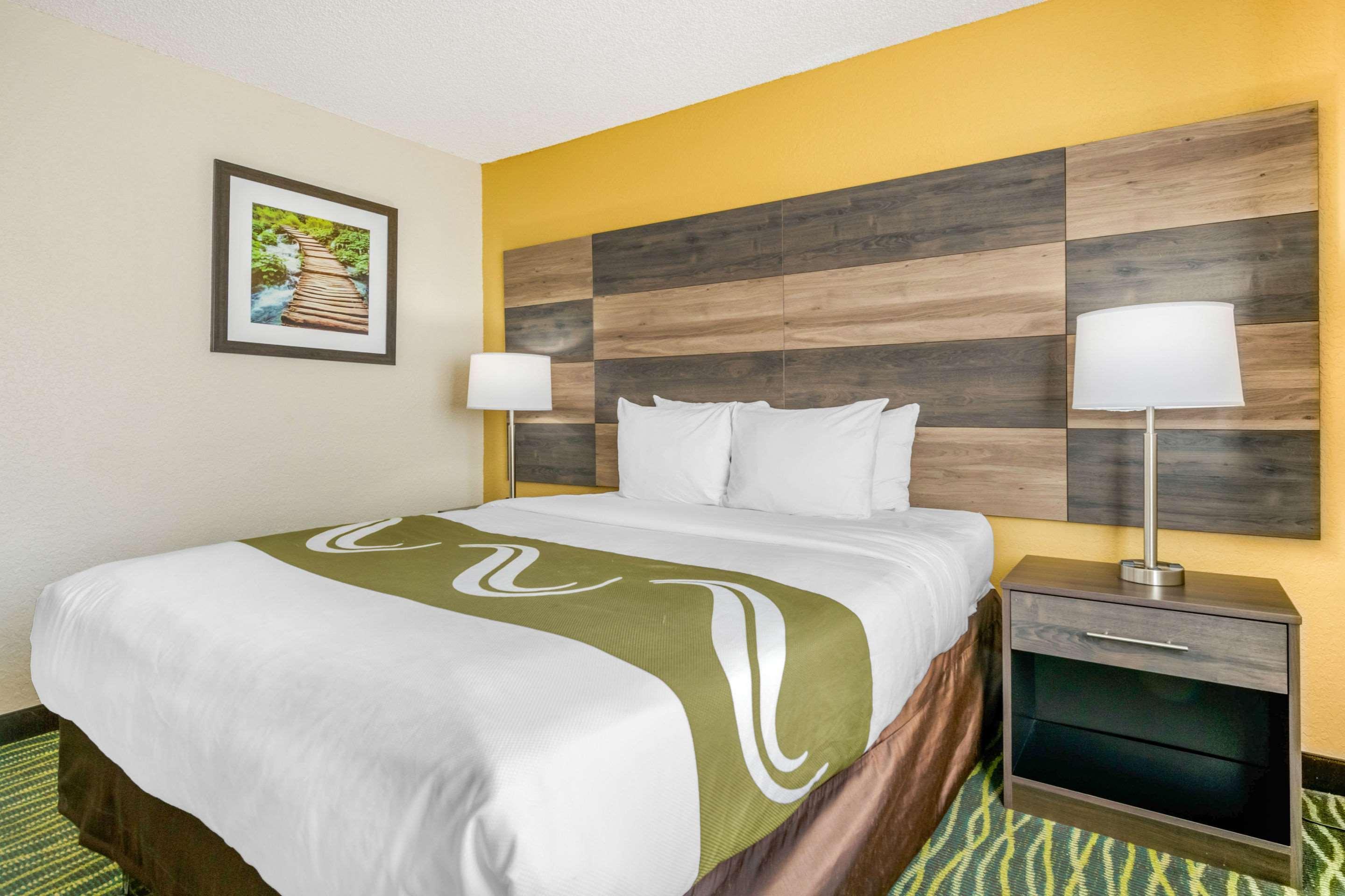 Quality Inn & Suites Leesburg Chain Of Lakes Экстерьер фото