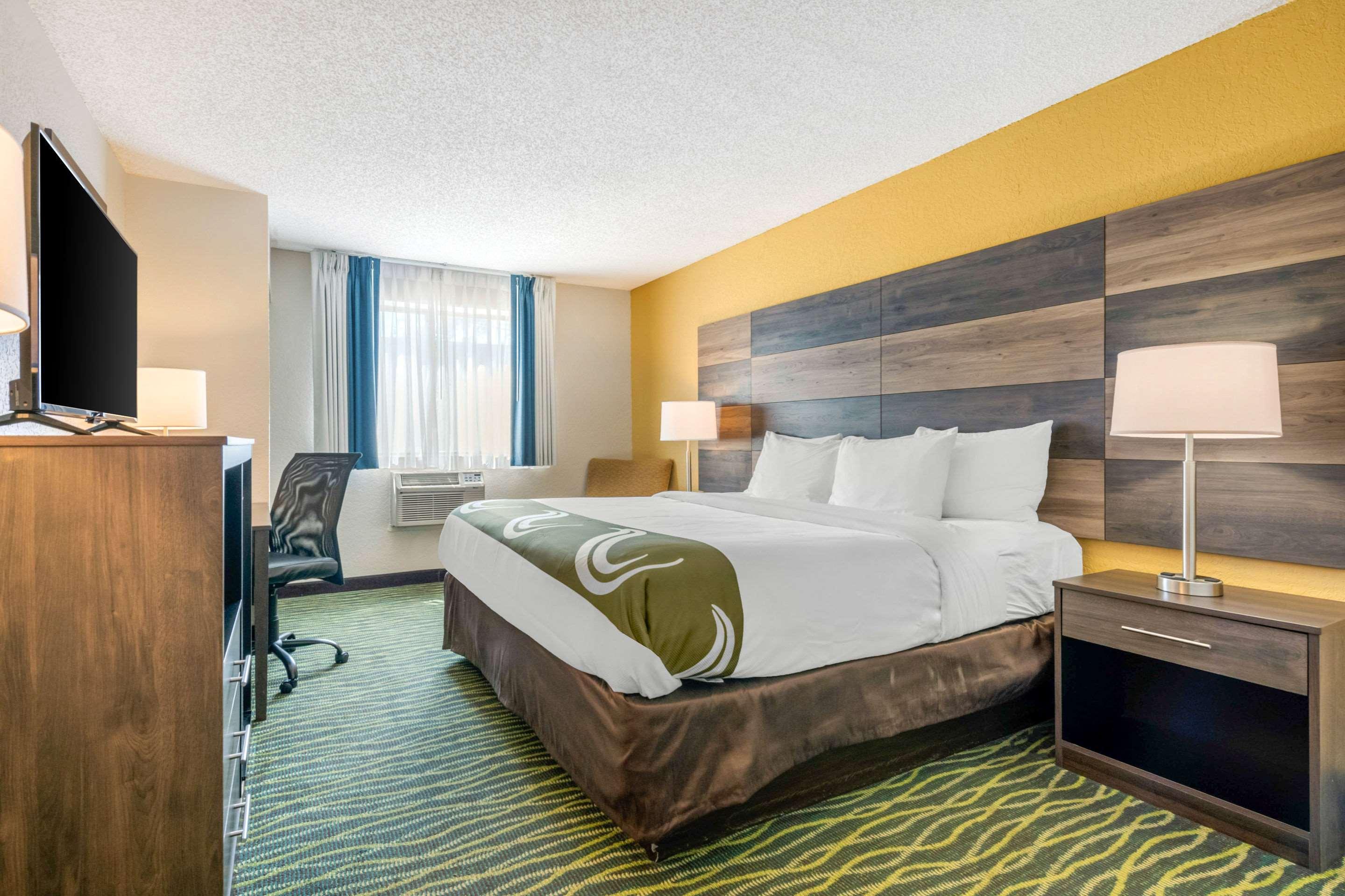 Quality Inn & Suites Leesburg Chain Of Lakes Экстерьер фото
