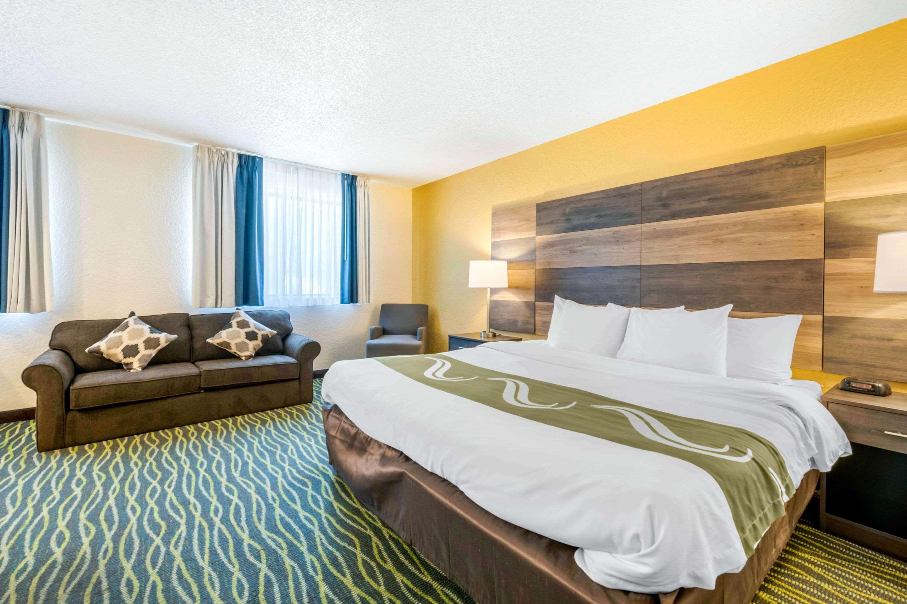 Quality Inn & Suites Leesburg Chain Of Lakes Экстерьер фото