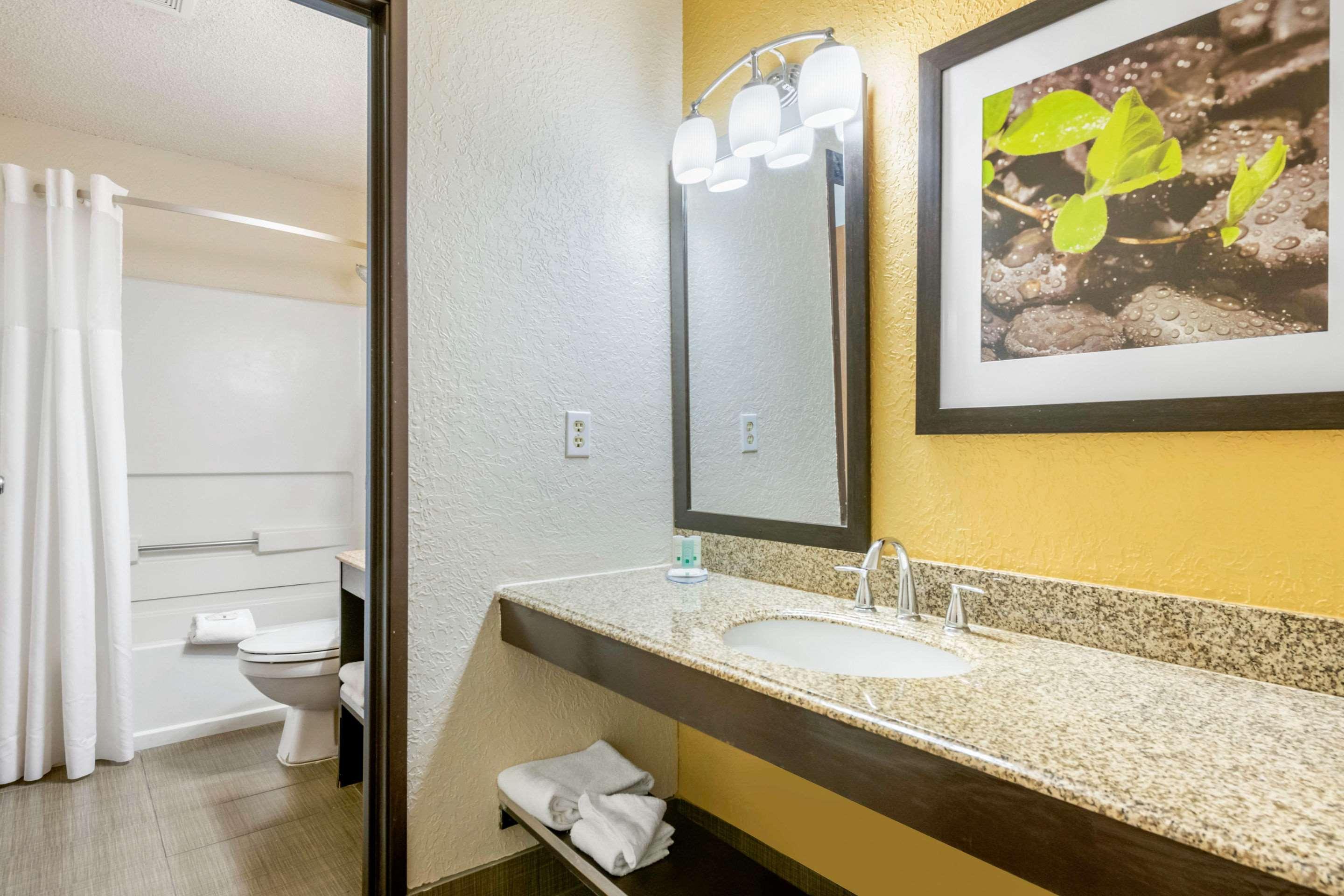 Quality Inn & Suites Leesburg Chain Of Lakes Экстерьер фото
