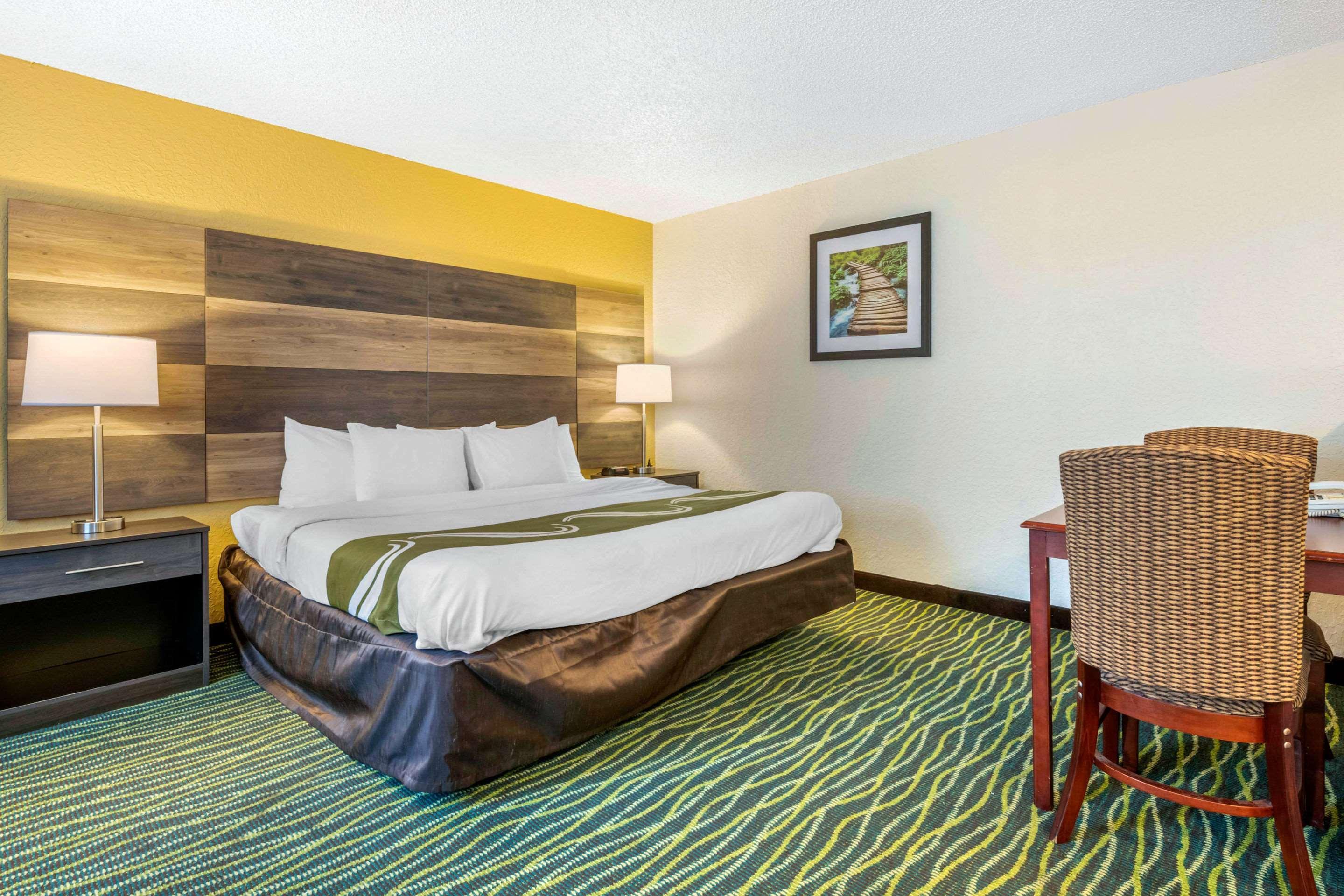 Quality Inn & Suites Leesburg Chain Of Lakes Экстерьер фото