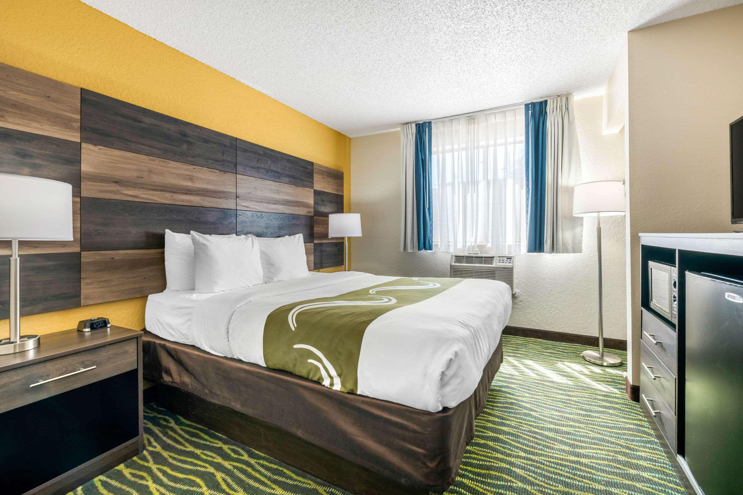Quality Inn & Suites Leesburg Chain Of Lakes Экстерьер фото