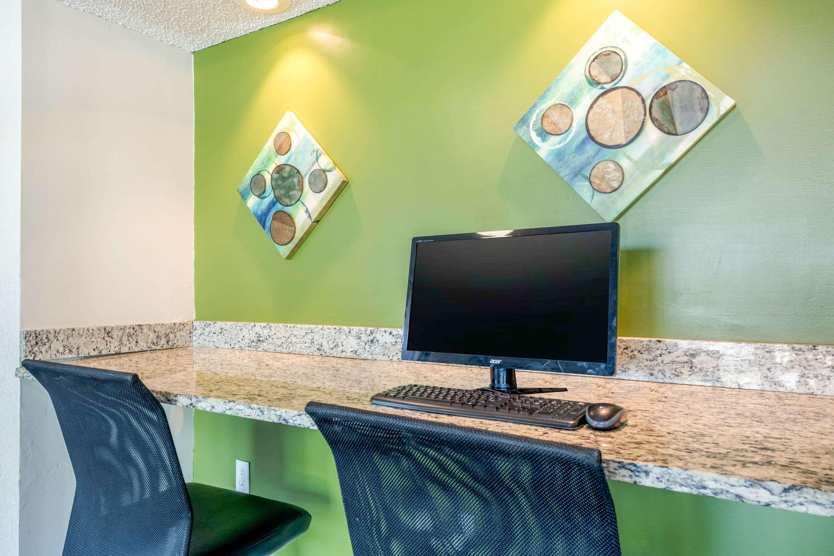 Quality Inn & Suites Leesburg Chain Of Lakes Экстерьер фото