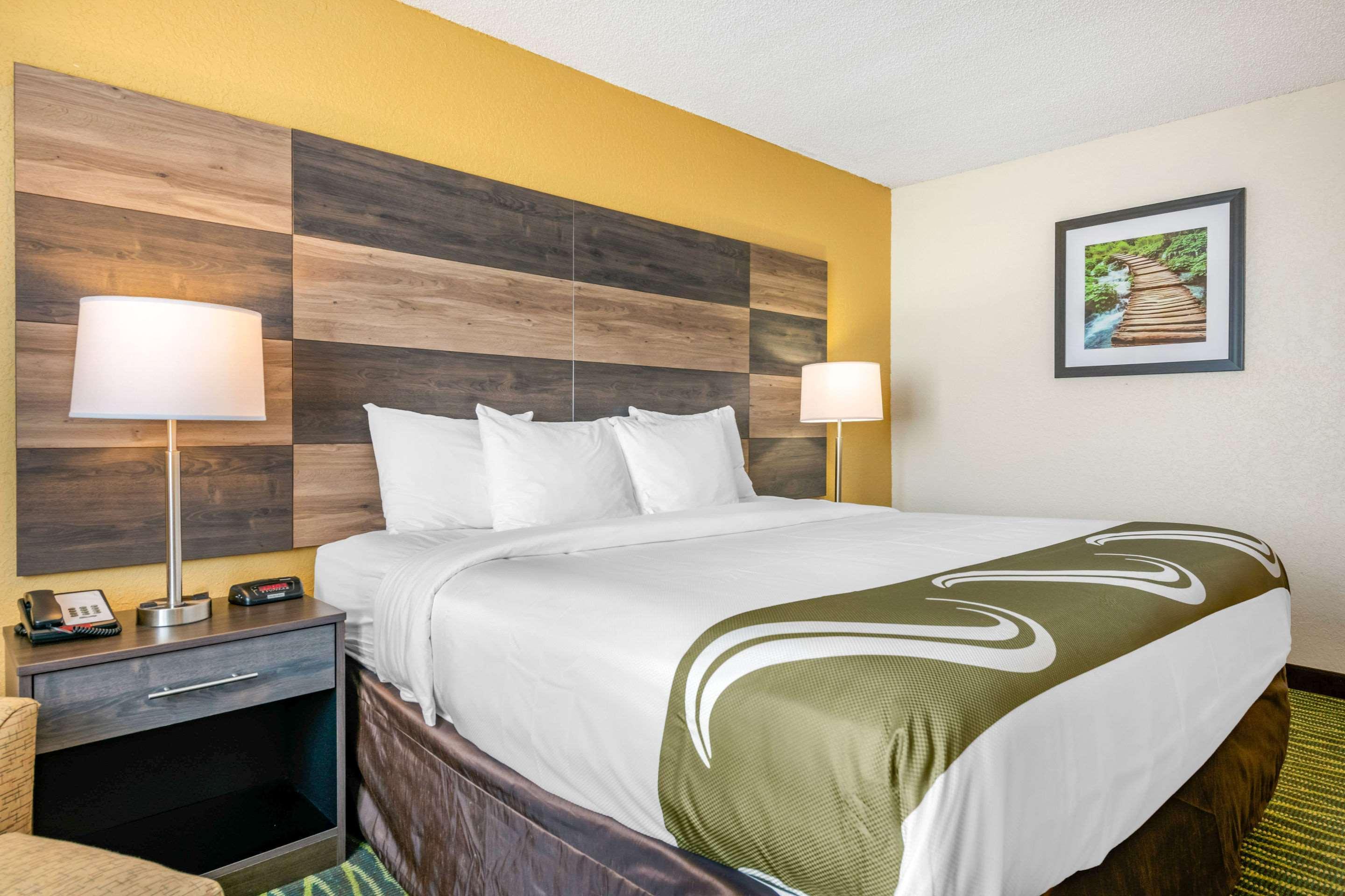 Quality Inn & Suites Leesburg Chain Of Lakes Экстерьер фото