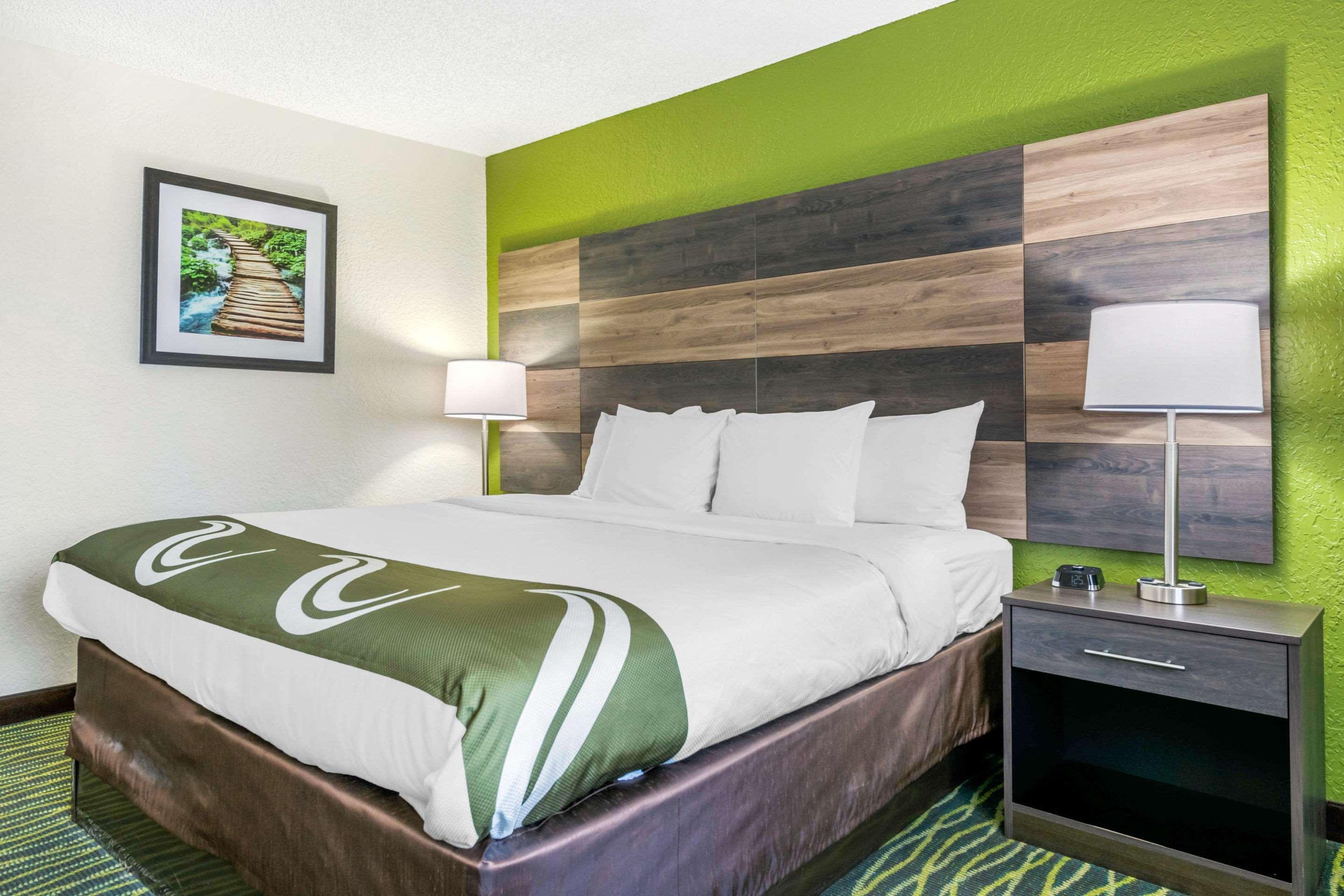 Quality Inn & Suites Leesburg Chain Of Lakes Экстерьер фото