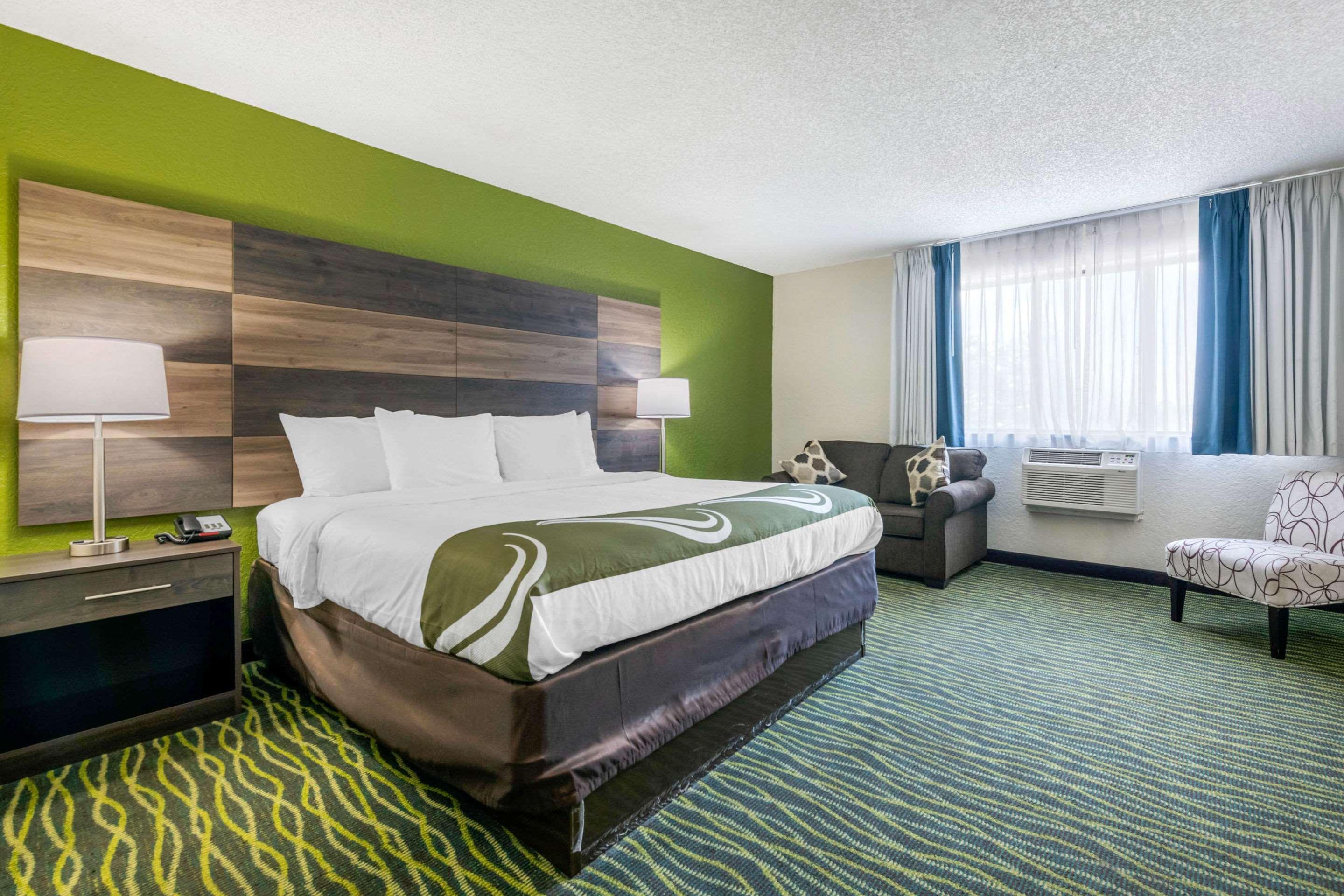 Quality Inn & Suites Leesburg Chain Of Lakes Экстерьер фото