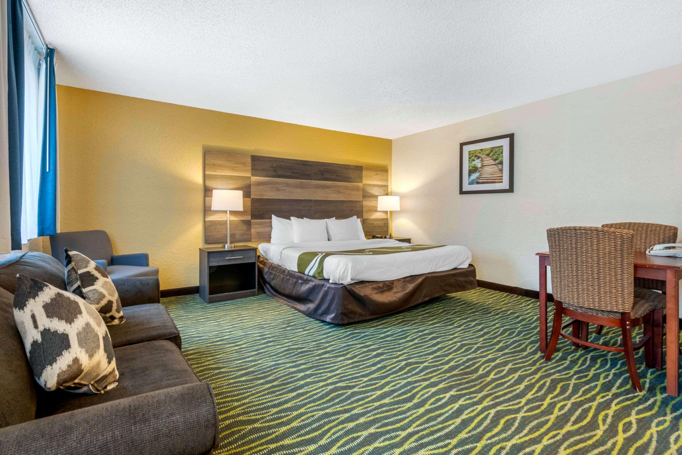Quality Inn & Suites Leesburg Chain Of Lakes Экстерьер фото