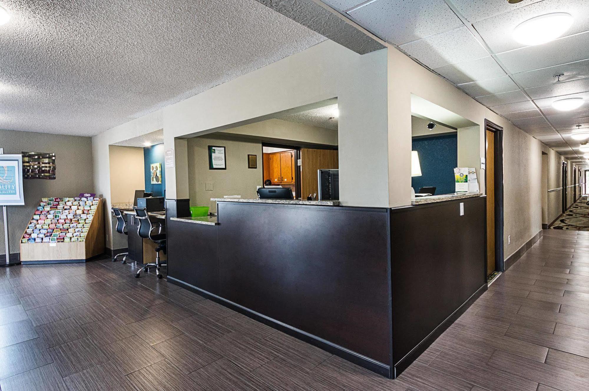 Quality Inn & Suites Leesburg Chain Of Lakes Экстерьер фото